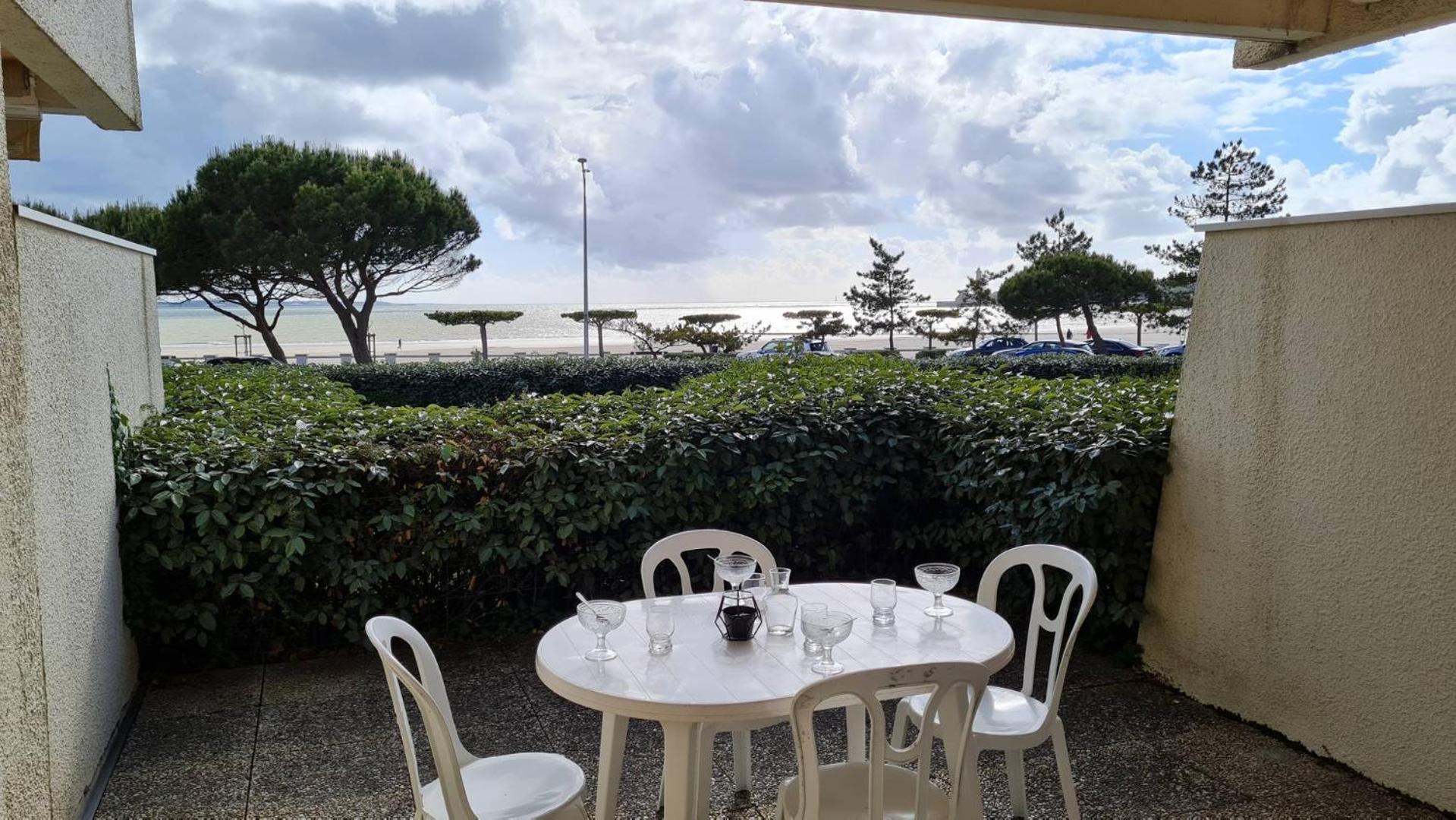 Saint Georges De Didonne - Vue Mer Pour Ce Studio Cosy En Rez-De-Chaussee Exterior photo